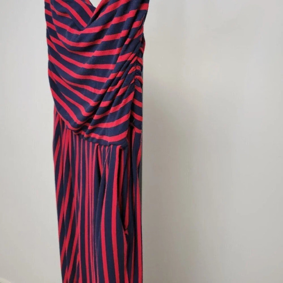 Heart Hips Jumpsuit - Picture 2 of 3